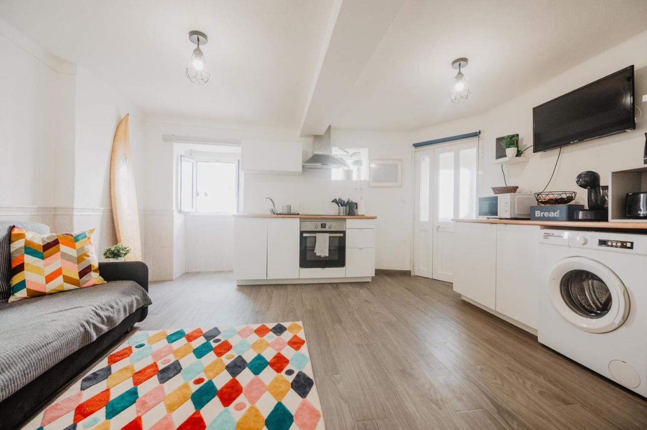Aloha Surf House Appartement Ericeira Buitenkant foto